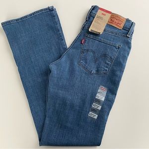 Levi’s Classic Bootcut Women’s Jeans - Medium Wash - Size 2